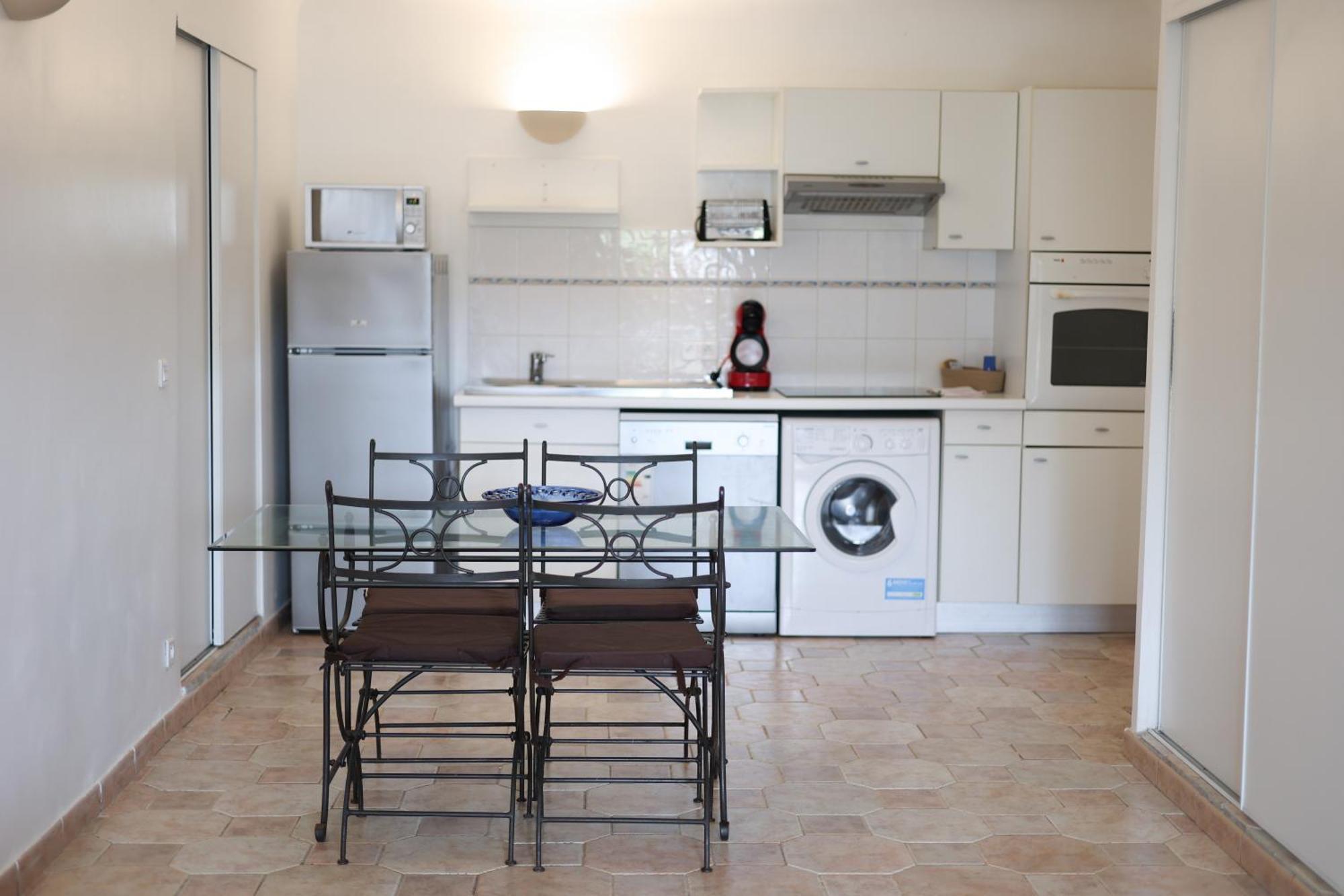 Marina Di Fautea Apartman Olmucciu Szoba fotó