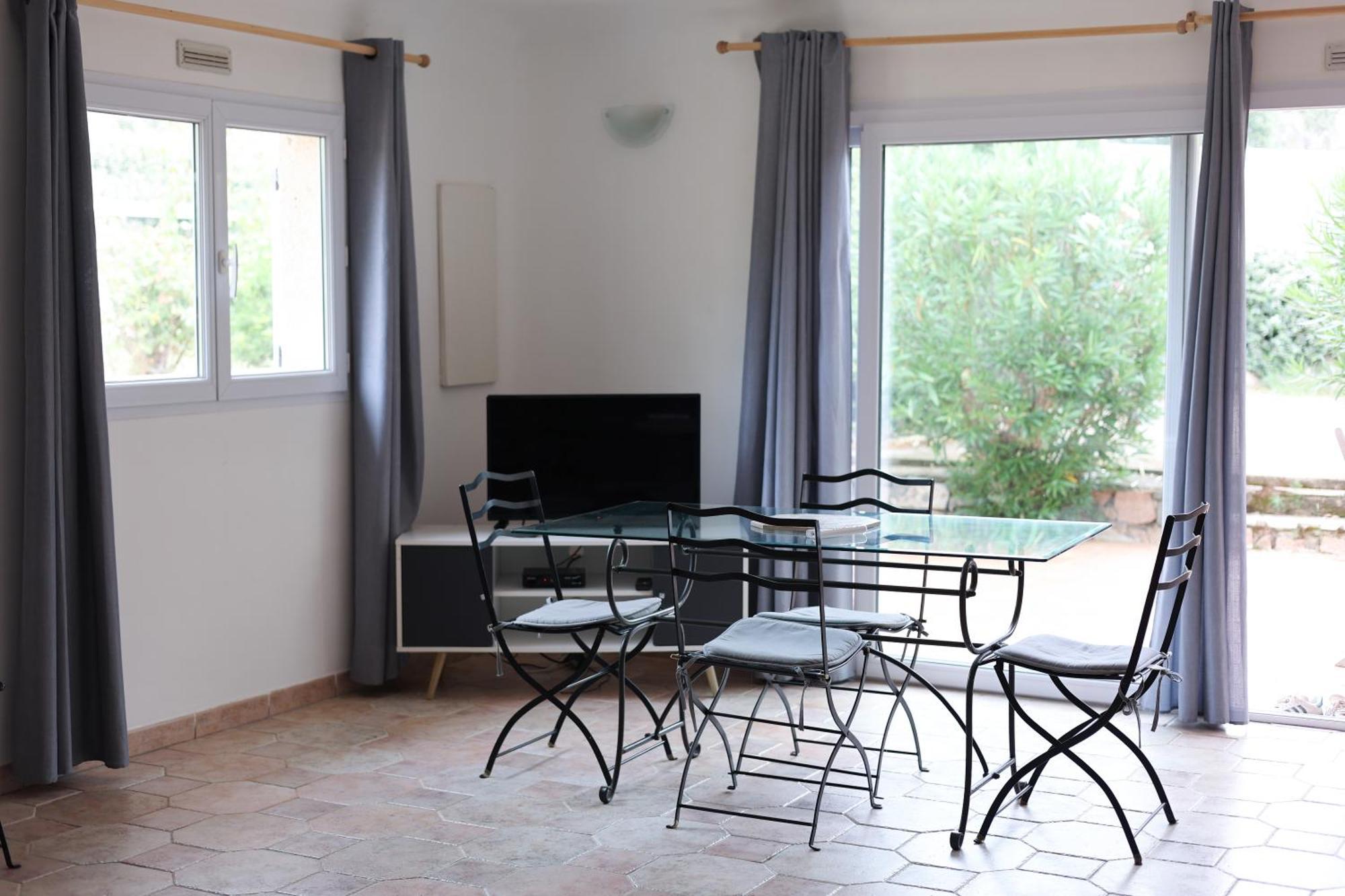 Marina Di Fautea Apartman Olmucciu Szoba fotó
